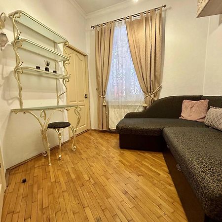Apartments On Sholom Aleichem Та Ще Варіант Поруч Лвив Екстериор снимка