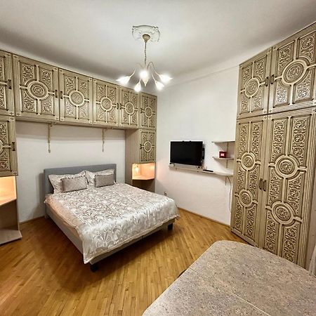 Apartments On Sholom Aleichem Та Ще Варіант Поруч Лвив Екстериор снимка