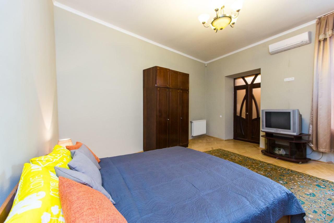 Apartments On Sholom Aleichem Та Ще Варіант Поруч Лвив Екстериор снимка