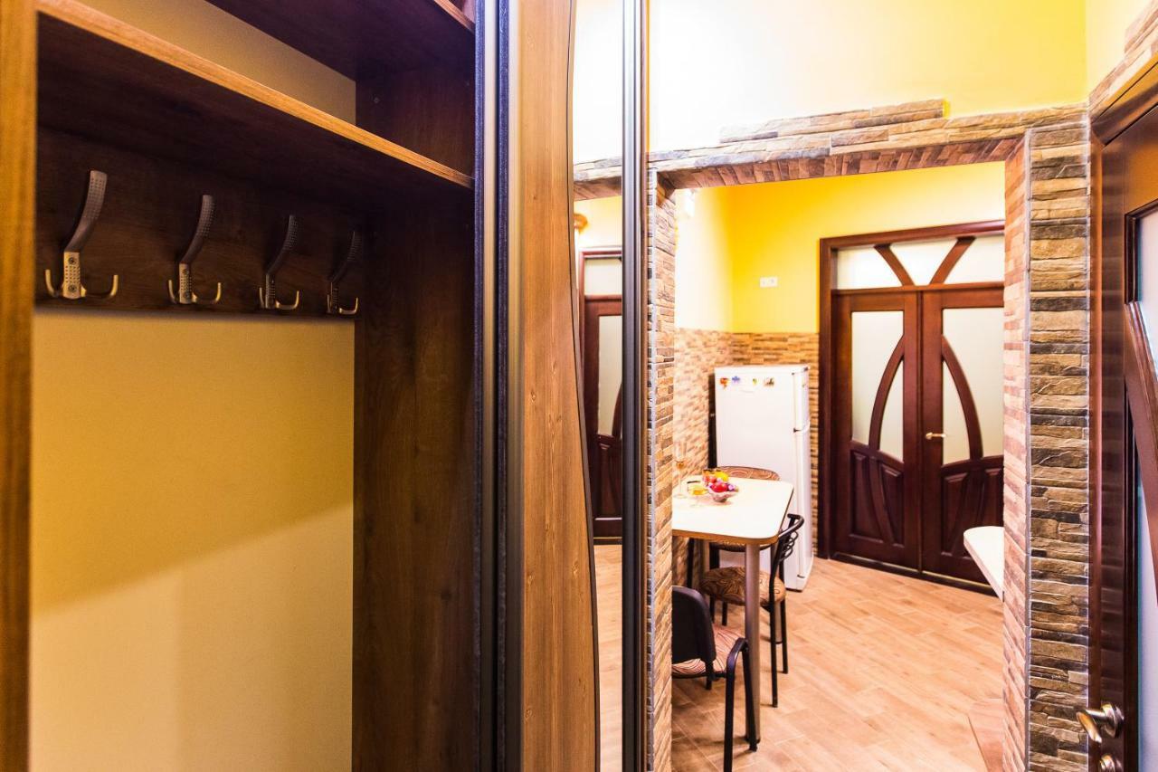 Apartments On Sholom Aleichem Та Ще Варіант Поруч Лвив Екстериор снимка