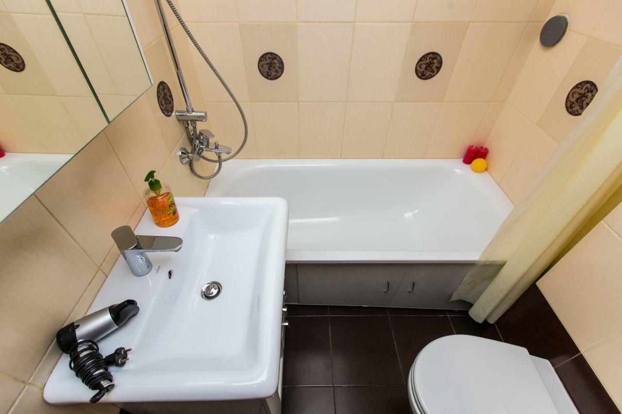 Apartments On Sholom Aleichem Та Ще Варіант Поруч Лвив Екстериор снимка