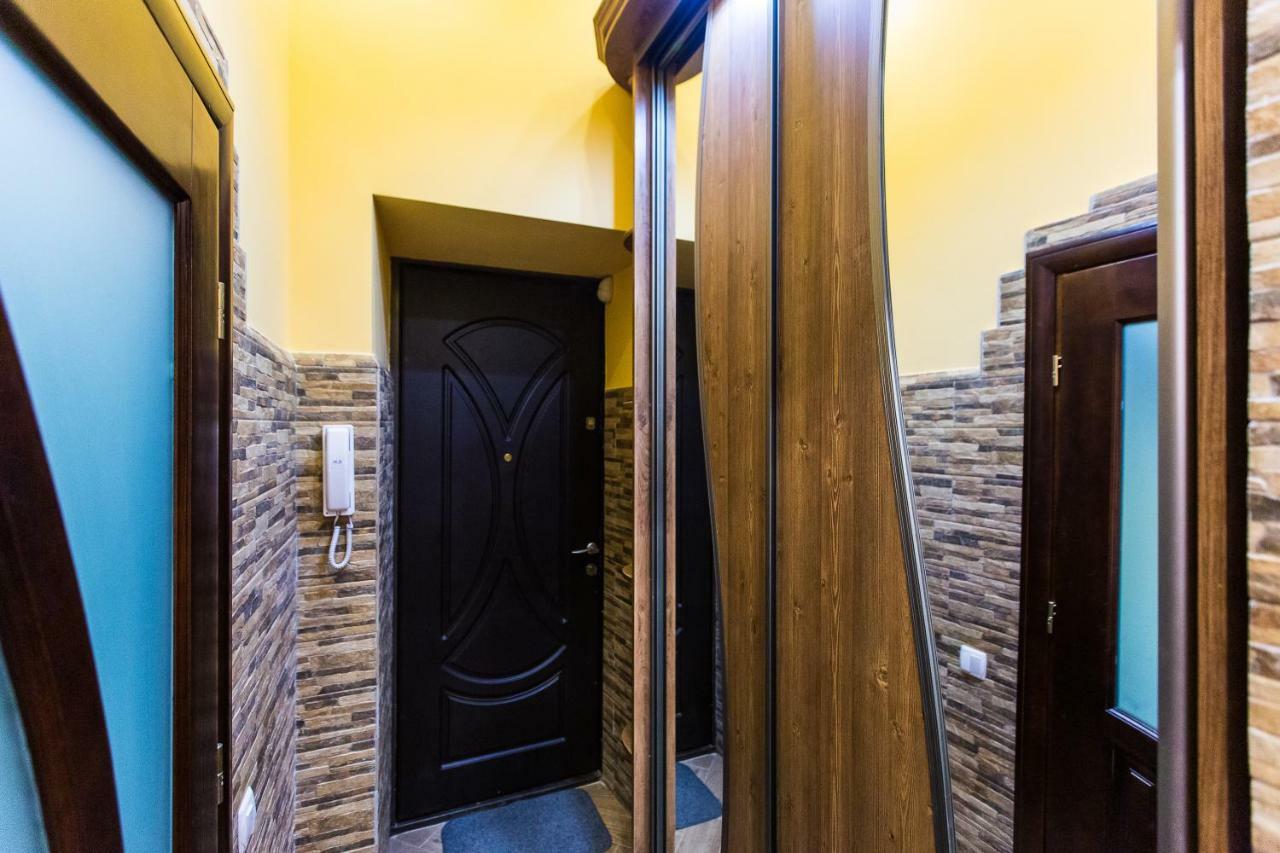 Apartments On Sholom Aleichem Та Ще Варіант Поруч Лвив Екстериор снимка