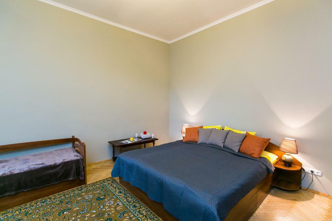 Apartments On Sholom Aleichem Та Ще Варіант Поруч Лвив Екстериор снимка
