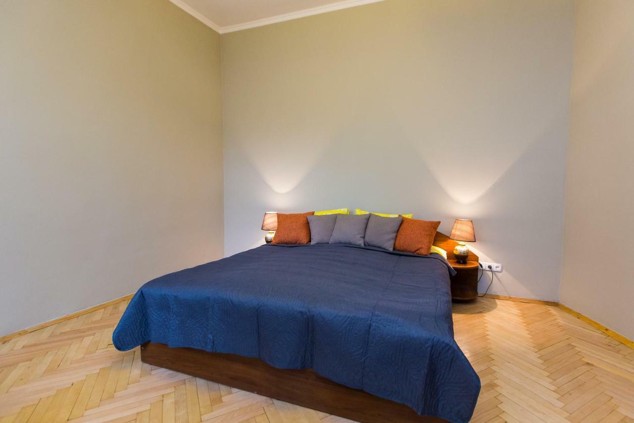 Apartments On Sholom Aleichem Та Ще Варіант Поруч Лвив Екстериор снимка