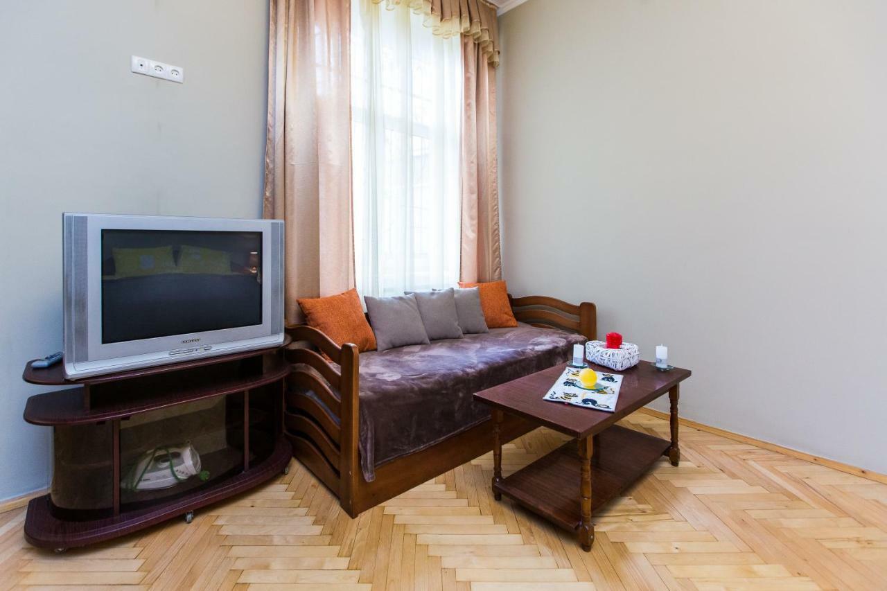 Apartments On Sholom Aleichem Та Ще Варіант Поруч Лвив Екстериор снимка
